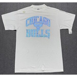 VINTAGE‎ Chicago Bulls Shirt Mens Large White Tultex Basketball NBA Spellout *